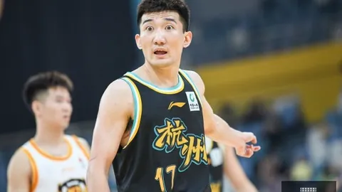 英雄联盟12总决赛，与巅峰对决